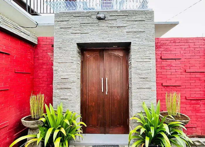 Rumah Pantai Seririt Banjar (Bali)